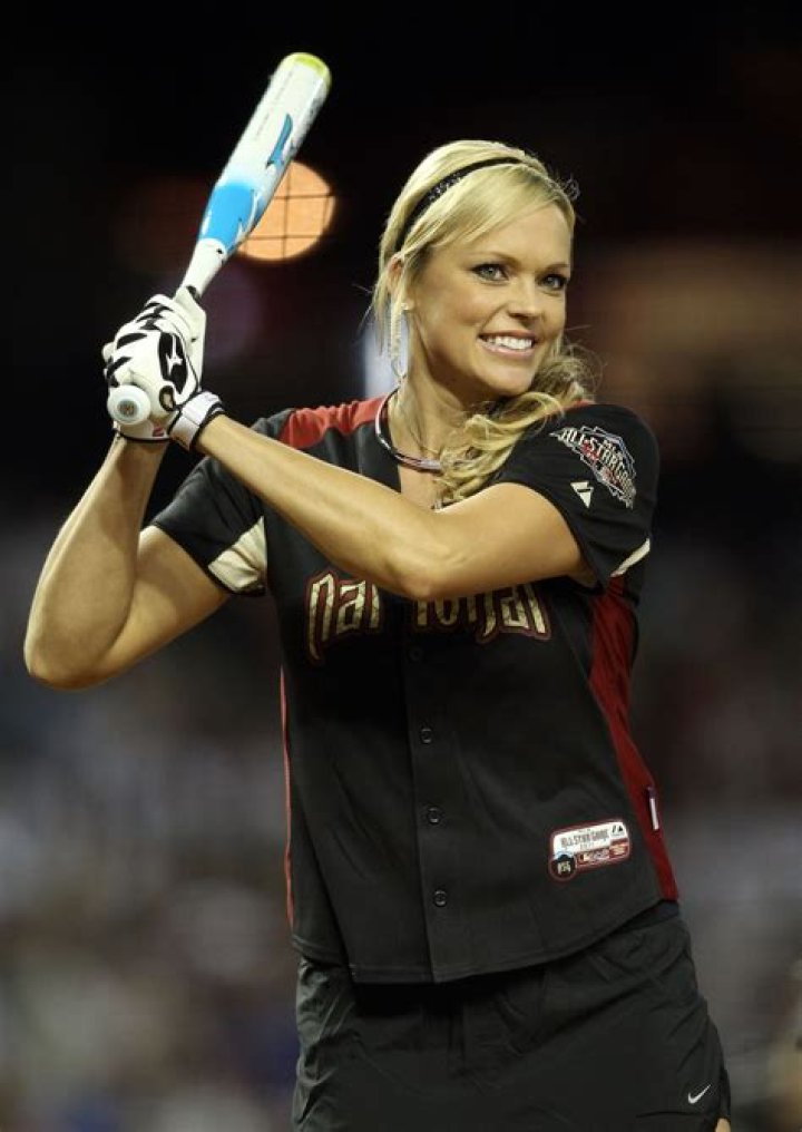 
Adrienne Finch Height, Weight, Net Worth, Age, Birthday, Wikipedia, Who, Nationality, Biography 