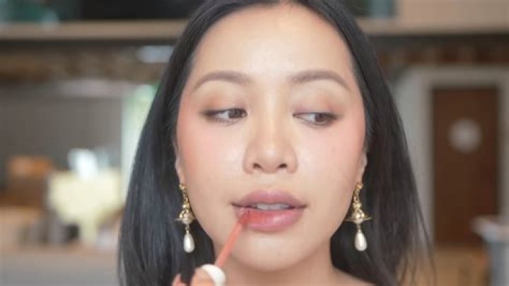 
Beauty YouTuber Michelle Phan Cult And Joe Dispenza Influence- Did She Heal Man’s Legs With Mind? 