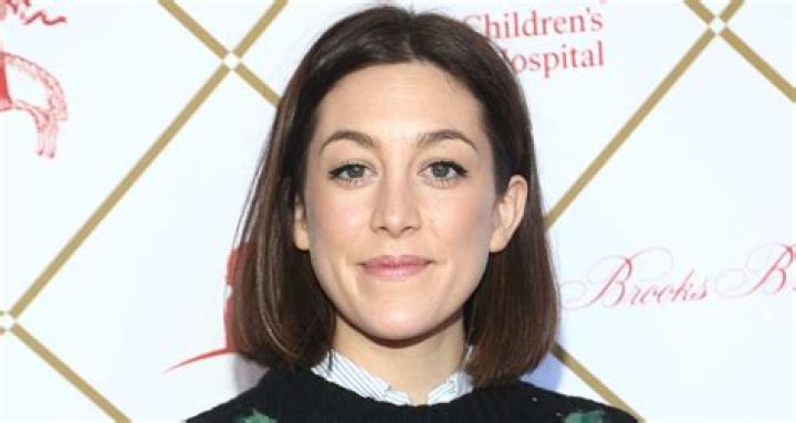 
Caitlin Mcgee Baby Daughter Juniper- Husband Patrick Woodall And Net Worth 