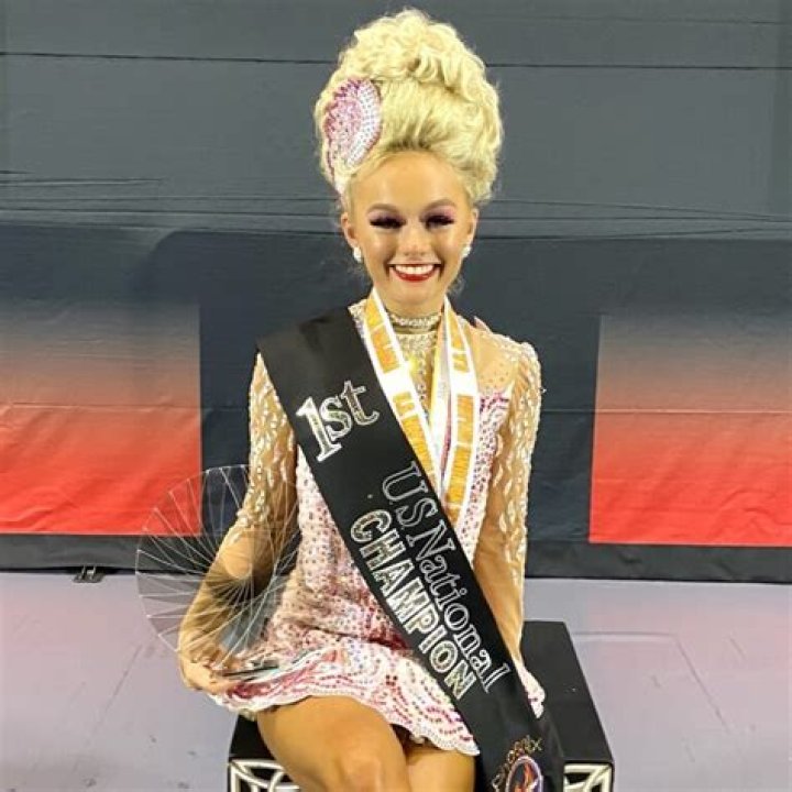 Carlinicki Height, Weight, Net Worth, Age, Birthday, Wikipedia, Who, Instagram, Biography