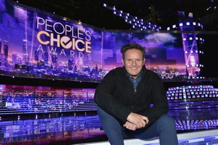 
Chris Burnett Height, Weight, Net Worth, Age, Birthday, Wikipedia, Who, Nationality, Biography 