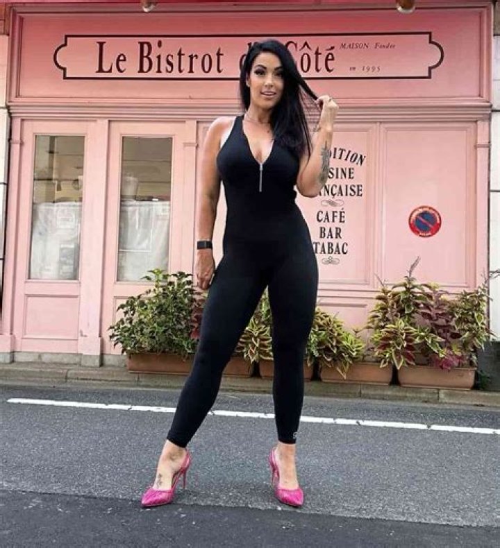 Courtney Tillia Height, Weight, Net Worth, Age, Birthday, Wikipedia, Who, Nationality, Biography