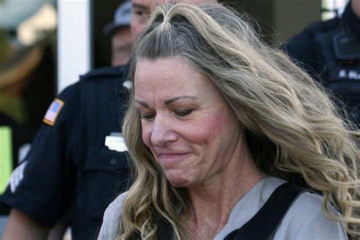 
‘Doomsday’ mom Lori Vallow Daybell deemed unfit for trial again 