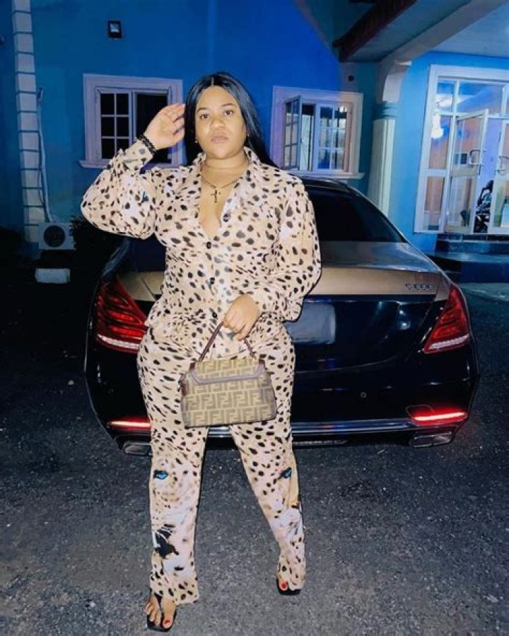 
Nollywood Actress, Nkechi Blessing Stirs Reactions As She Visits Ex-boyfriend’s Home Town 