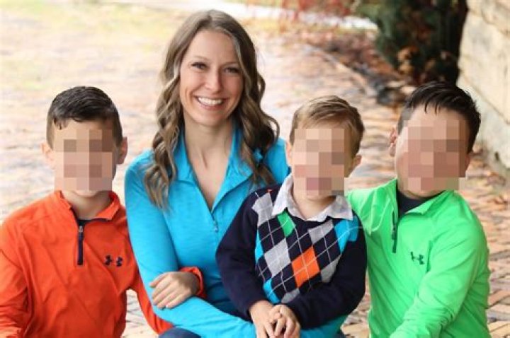 
Rebecca Bliefnick Obituary: How Did She Die? Death Cause And Family Details 