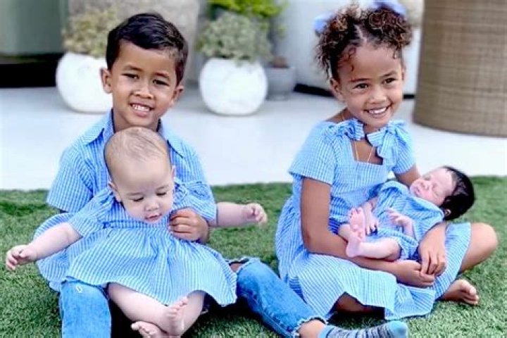 
Wife Rochelle Ogston And 4 Children, Shannon Noll’s Dreamy Married Life 